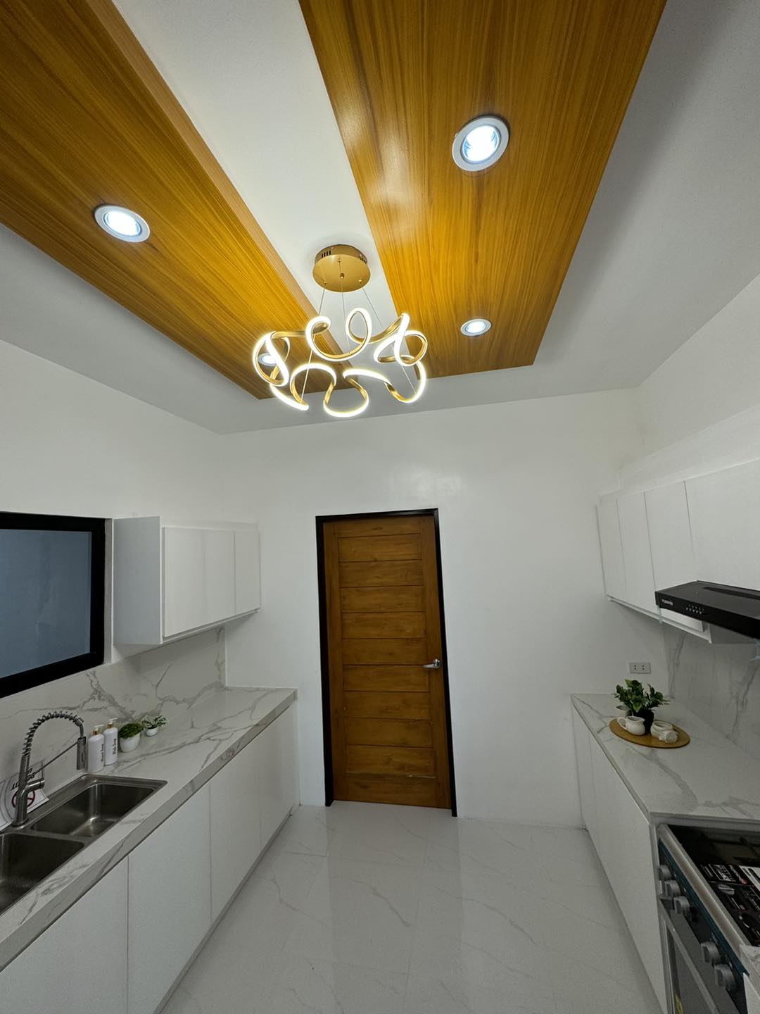 Newly-built Fully-Furnished House and Lot For Sale Near Clark - Image 24