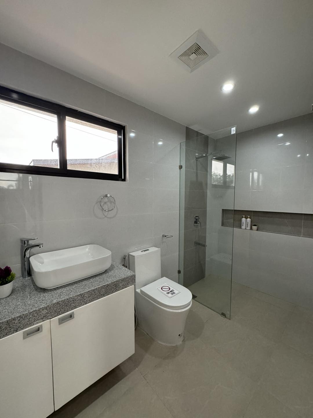 Newly-built Fully-Furnished House and Lot For Sale Near Clark - Image 10