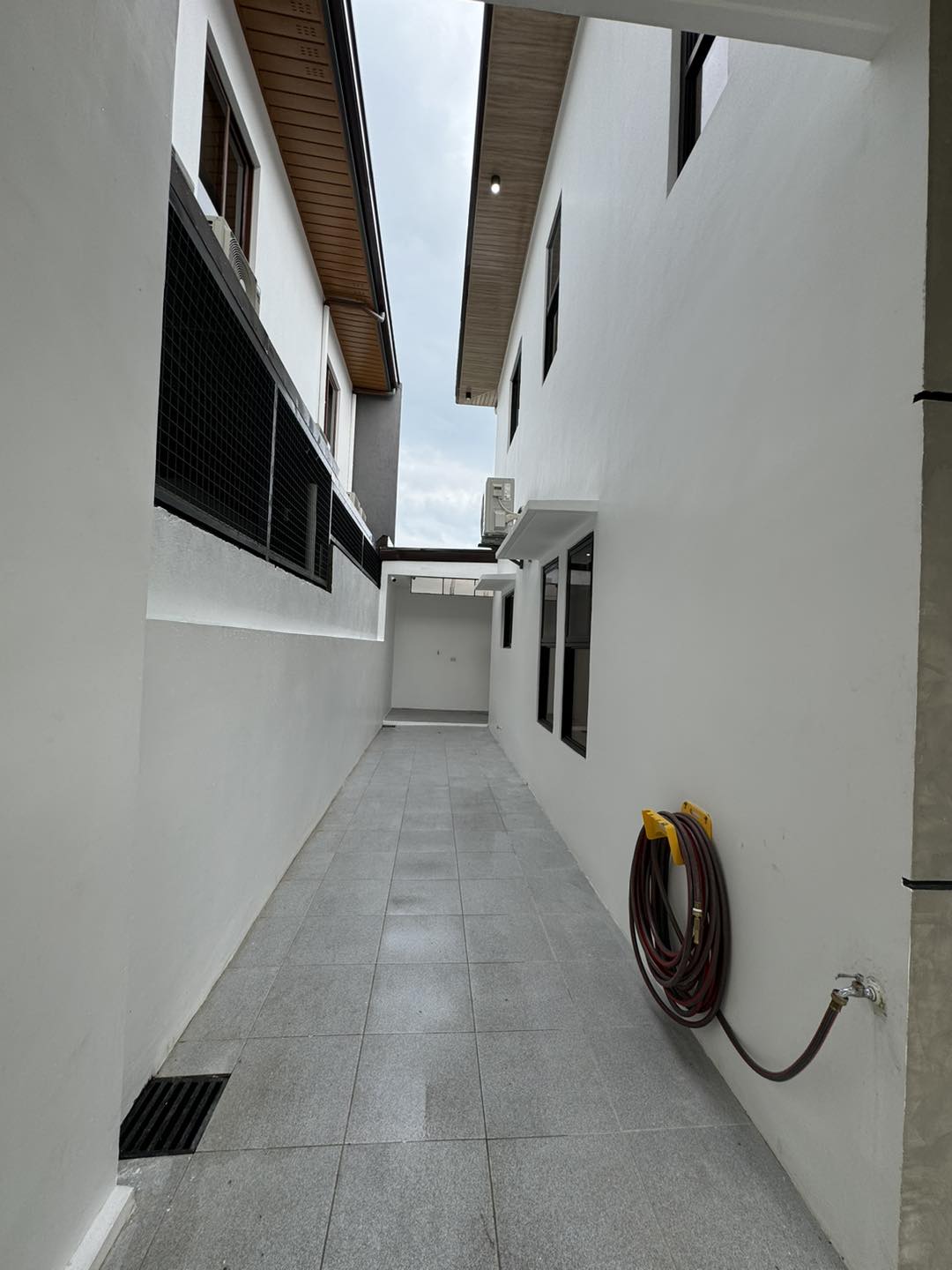 Newly-built Fully-Furnished House and Lot For Sale Near Clark - Image 34