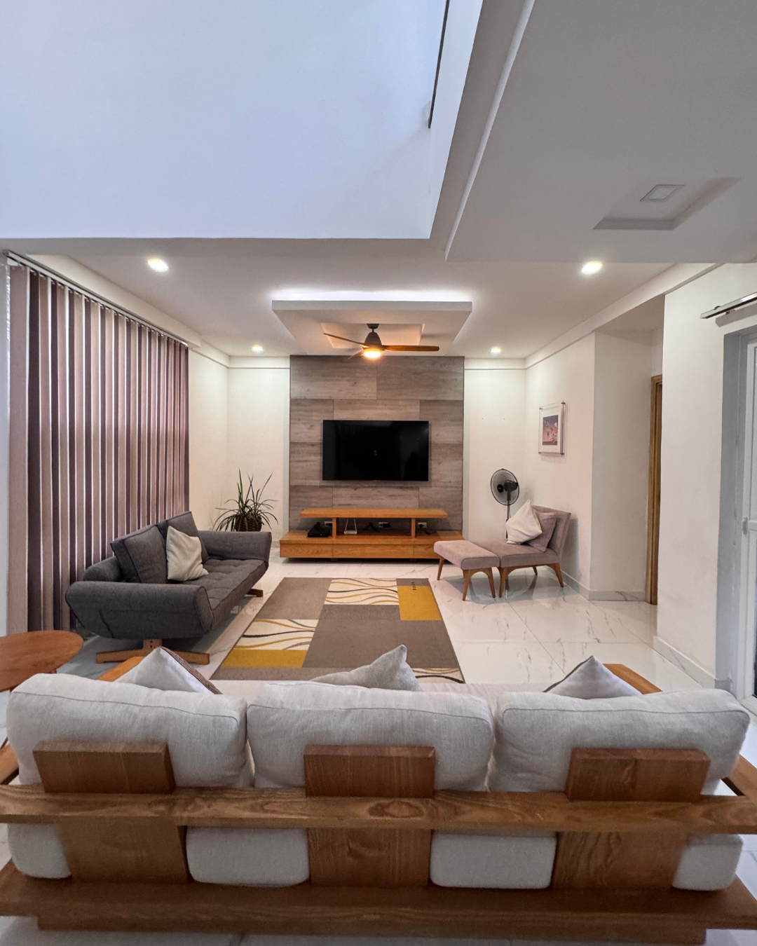 Well-maintained Spacious Modern House and Lot For Sale Near Clark - Image 6