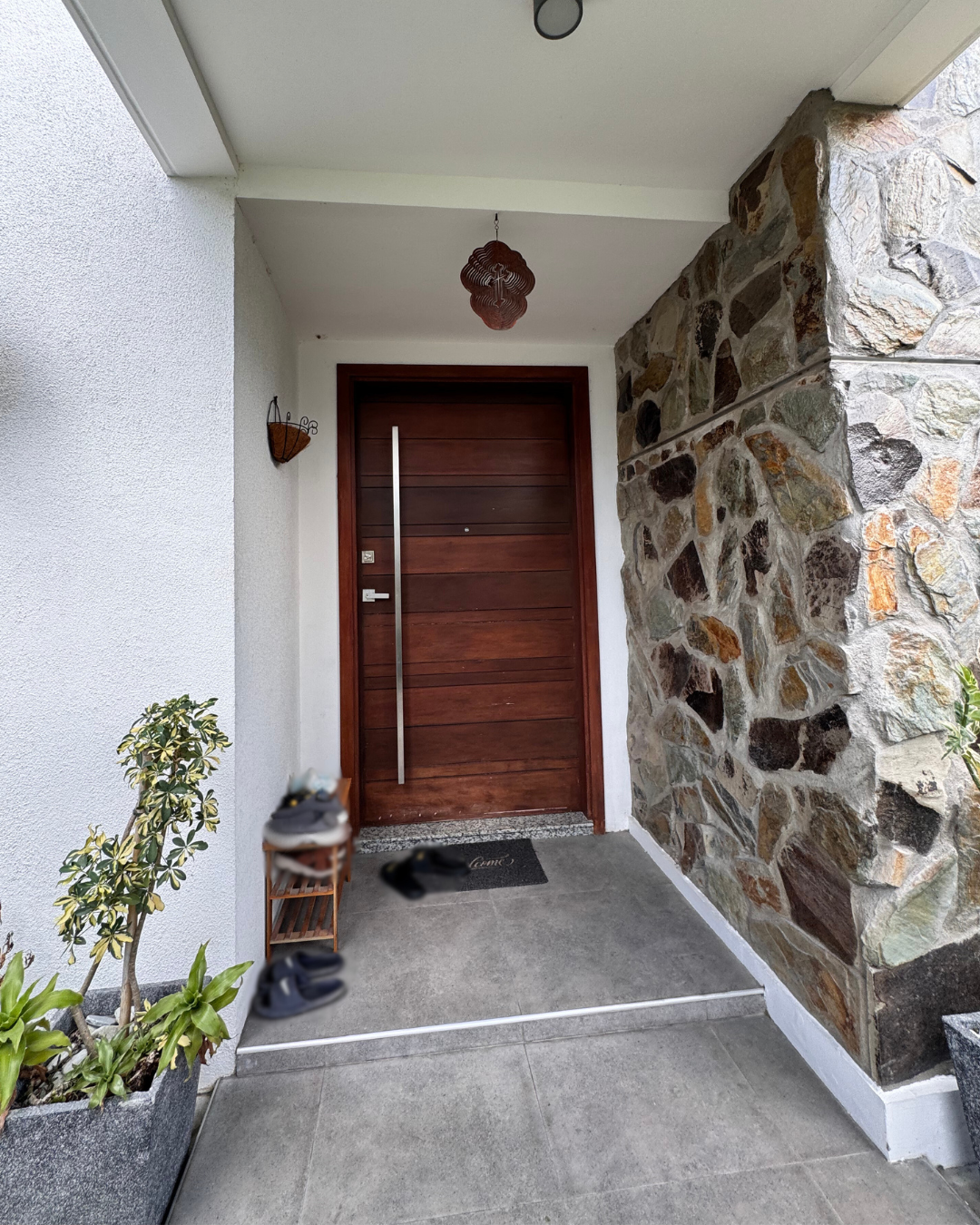 Well-maintained Spacious Modern House and Lot For Sale Near Clark - Image 5