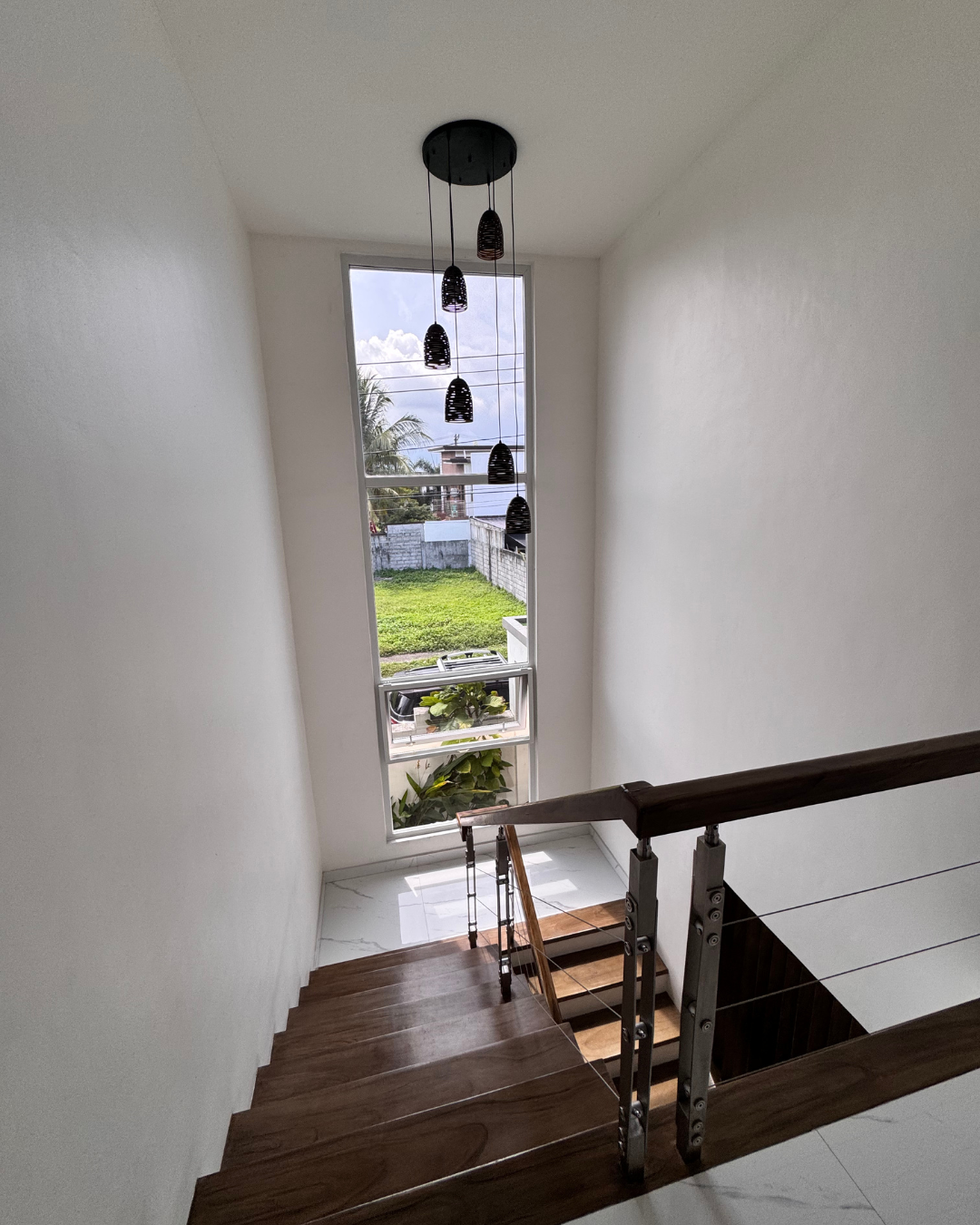 Well-maintained Spacious Modern House and Lot For Sale Near Clark - Image 15