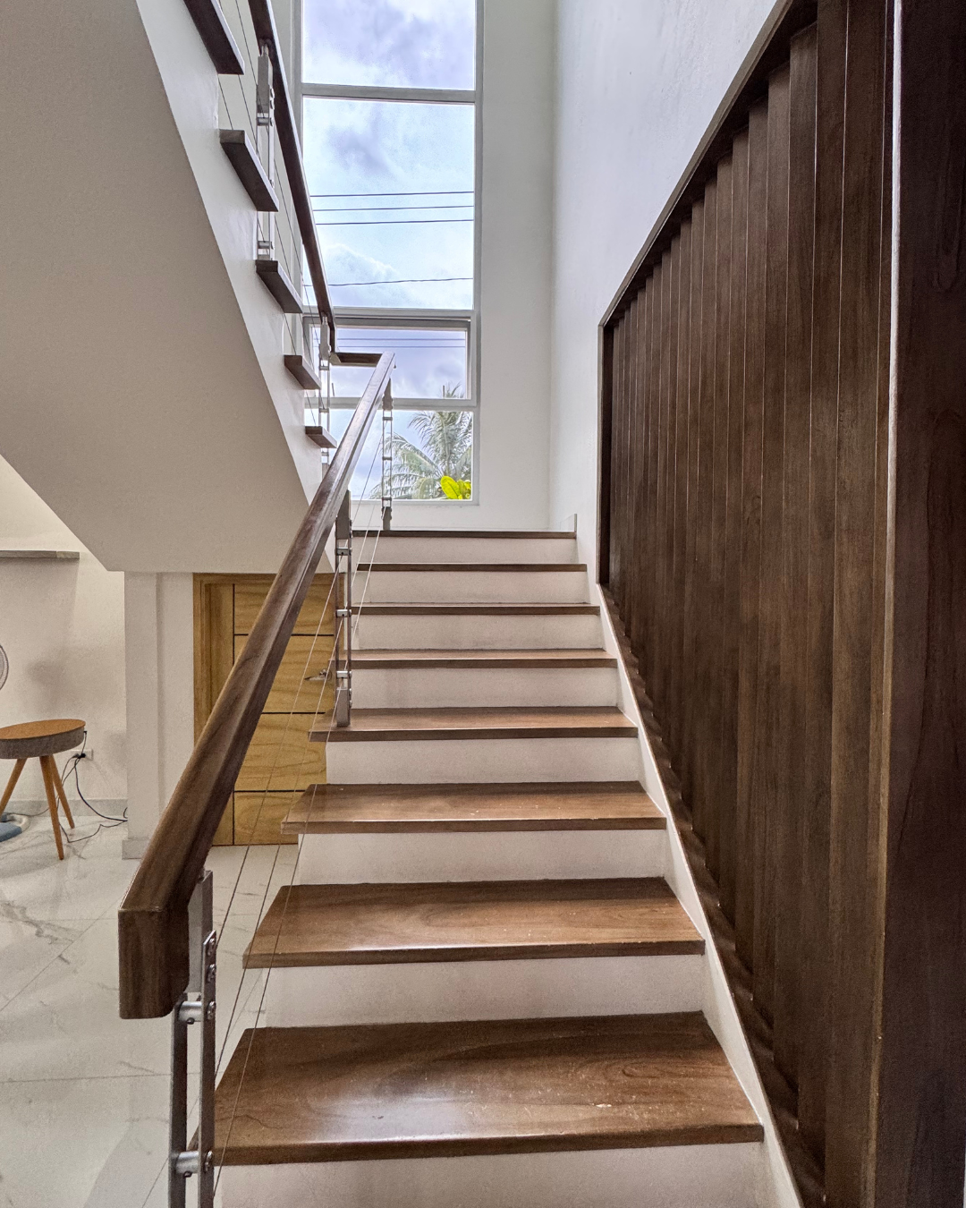 Well-maintained Spacious Modern House and Lot For Sale Near Clark - Image 10