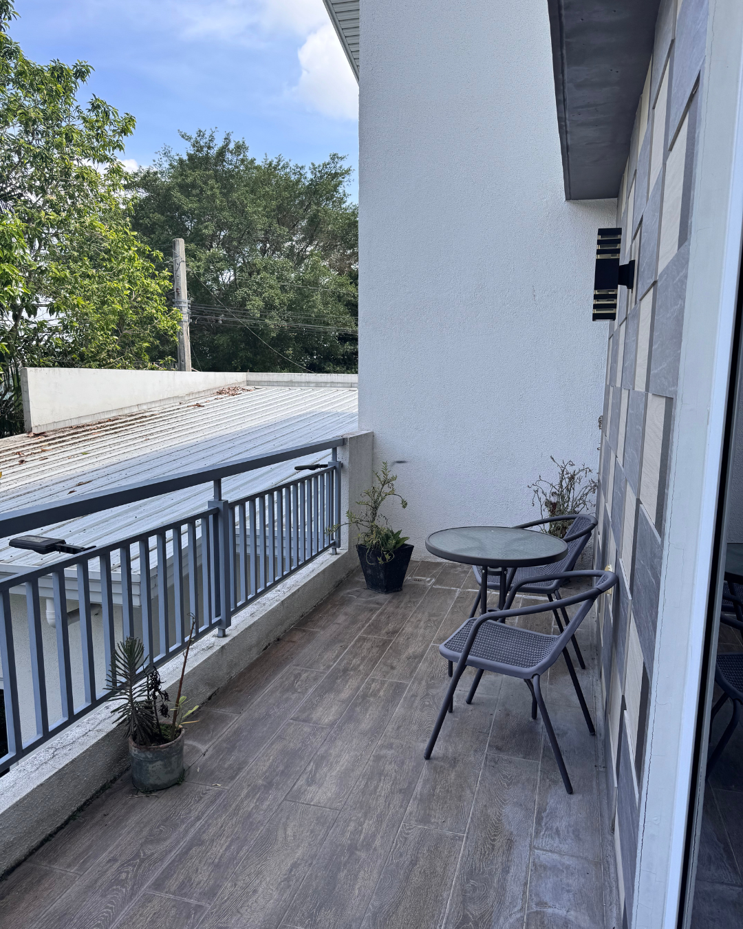 Well-maintained Spacious Modern House and Lot For Sale Near Clark - Image 23