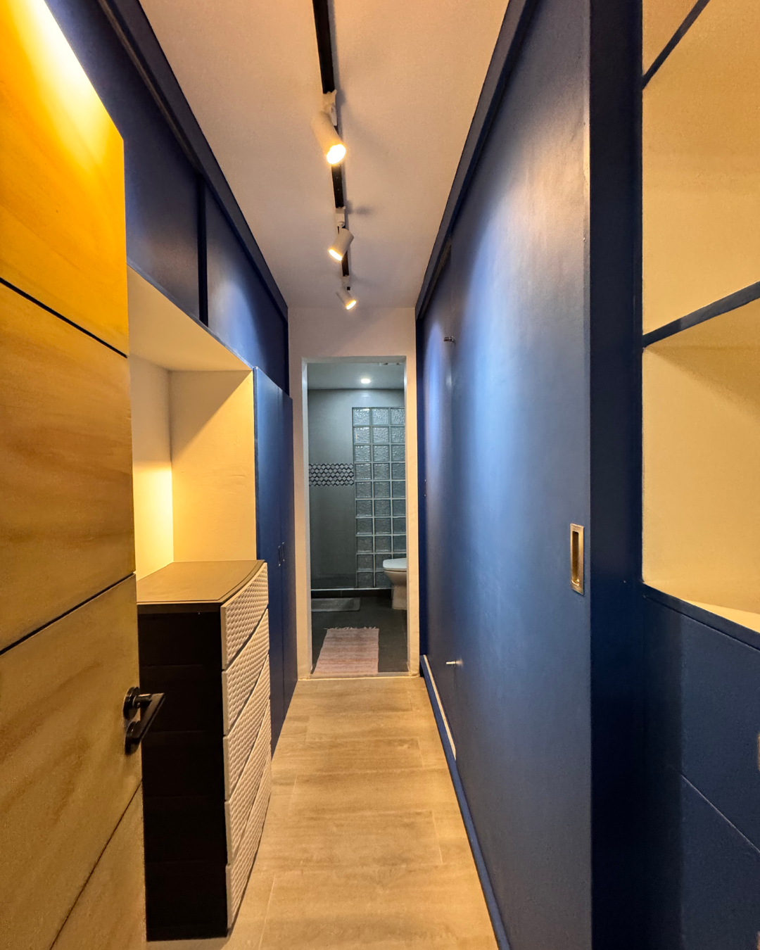 Well-maintained Spacious Modern House and Lot For Sale Near Clark - Image 19